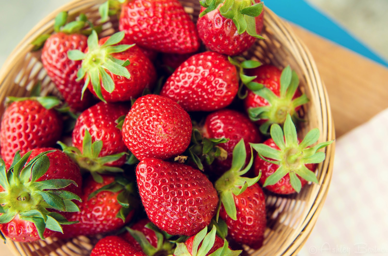 Summer-Fruits-Strawberries